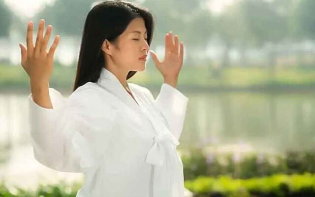 Cách hít thở đúng khi tập khí công