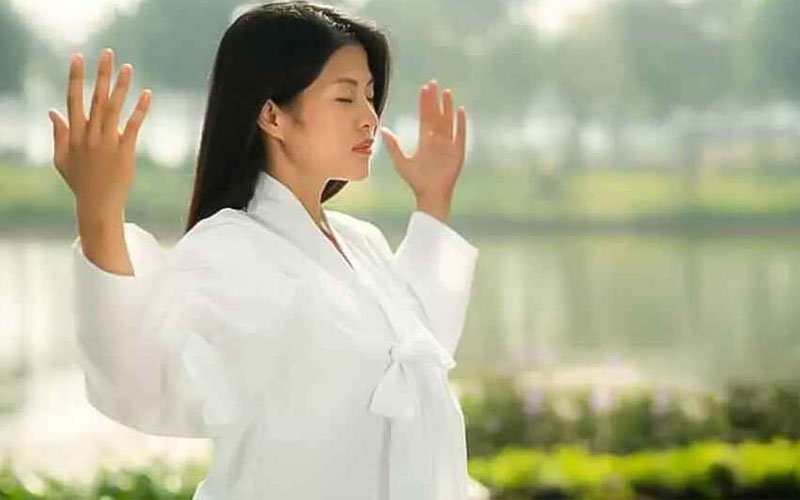 Cách hít thở đúng khi tập khí công