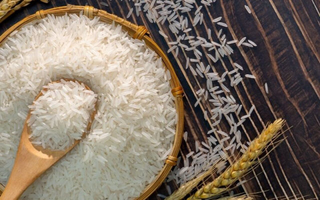 Cách phân biệt gạo ST25 thật giả tại nhà